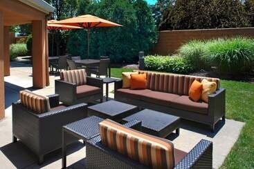 هتل Courtyard Toledo Rossford/perrysburg