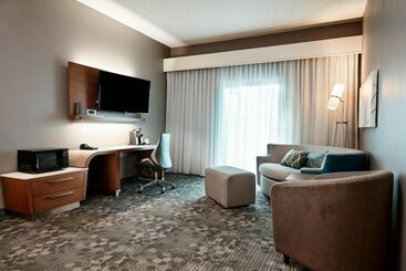 هتل Courtyard Cincinnati Airport South/florence