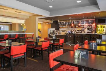 هتل Courtyard By Marriott Flint Grand Blanc