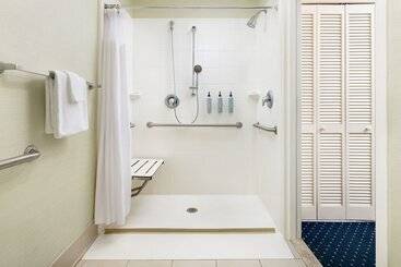 هتل Courtyard By Marriott Flint Grand Blanc