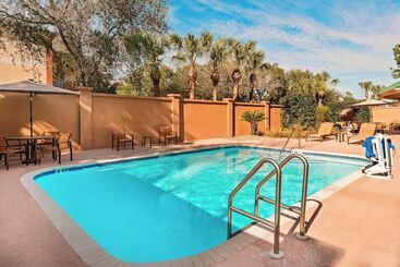هتل Courtyard By Marriott Gainesville Fl