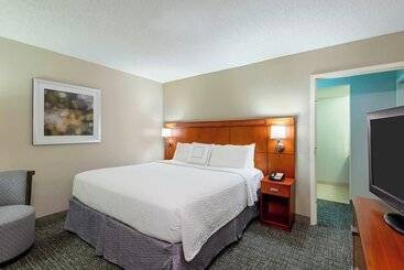 هتل Courtyard By Marriott Gainesville Fl