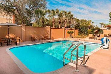 هتل Courtyard By Marriott Gainesville Fl