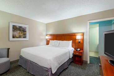 هتل Courtyard By Marriott Gainesville Fl