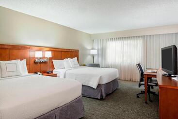 هتل Courtyard By Marriott Gainesville Fl