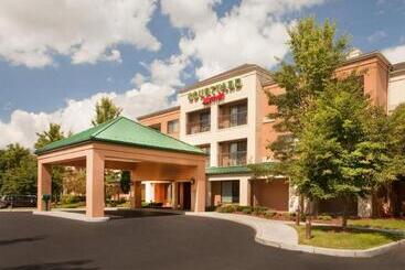 هتل Courtyard Hartford Manchester