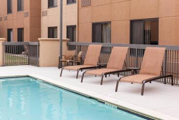 هتل Courtyard By Marriott Jackson Ridgeland