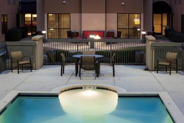 هتل Courtyard By Marriott Jackson Ridgeland