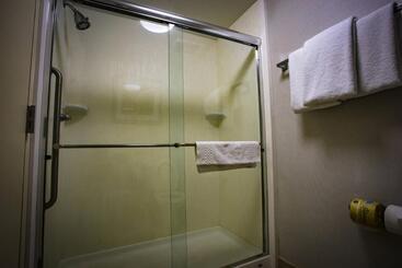 هتل Courtyard Memphis East/bill Morris Parkway