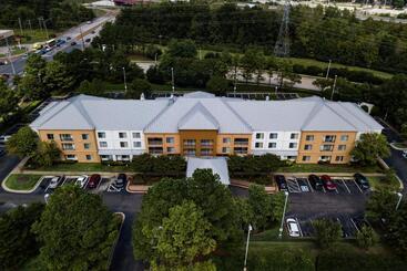 هتل Courtyard Memphis East/bill Morris Parkway