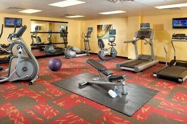 هتل Courtyard By Marriott Nashville Downtown