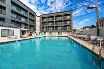 هتل Courtyard By Marriott Nashville Vanderbilt West End