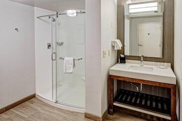هتل Courtyard By Marriott Nashville Vanderbilt West End