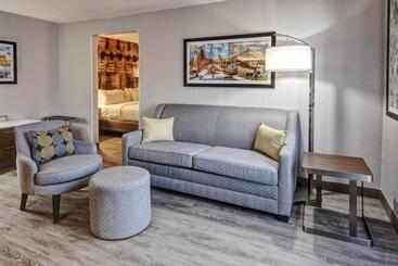 هتل Courtyard By Marriott Nashville Vanderbilt West End
