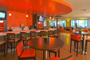 هتل Courtyard New York LaGuardia Airport