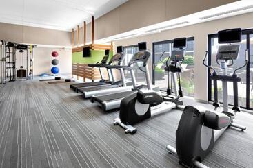 هتل Courtyard By Marriott Pittsburgh Airport