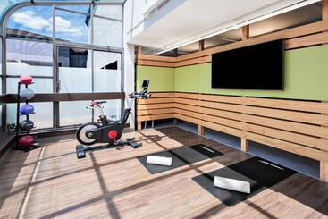 هتل Courtyard By Marriott Pittsburgh Airport