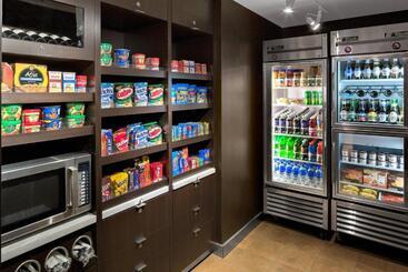 هتل Courtyard By Marriott Pittsburgh Airport