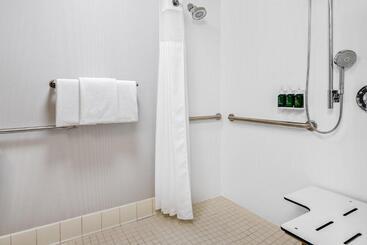 هتل Courtyard By Marriott Pittsburgh Airport