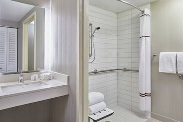 هتل Courtyard Portland Downtown/convention Center