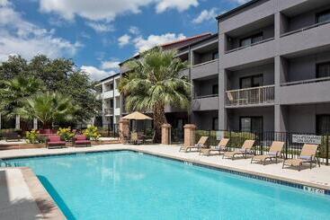호텔 Courtyard By Marriott San Antonio Downtown