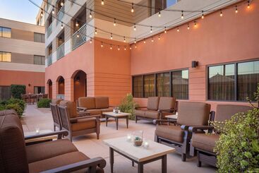 هتل Courtyard By Marriott Scottsdale Old Town