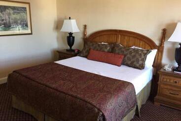هتل Coventry Motor Inn