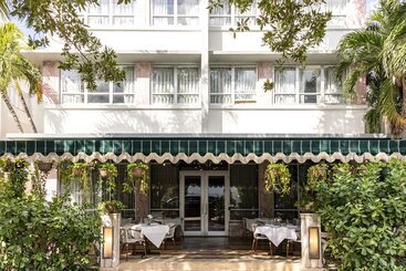Crest Hotel Suites