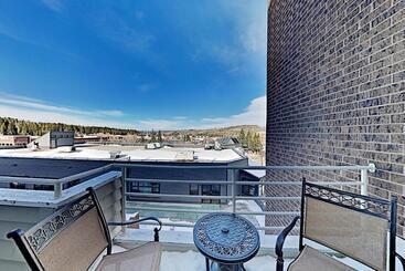 هتل Crestview Place 307a