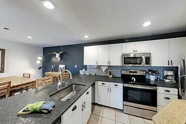 هتل Crestview Place 307a