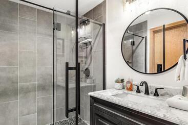 هتل Crestview Place 307a