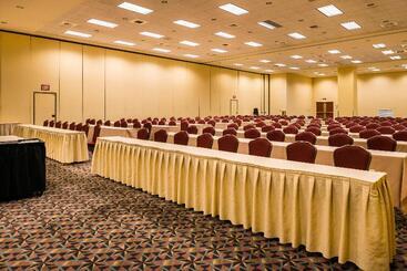 酒店 Crowne Plaza Springfield Convention Center, An Ihg