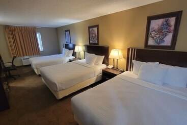 هتل Days Inn By Wyndham Sheridan