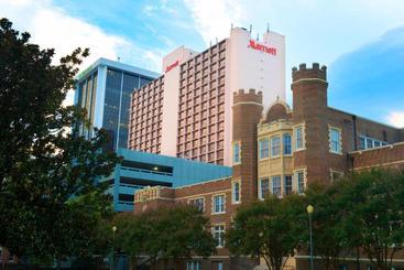 فندق Jackson Downtown Convention Center