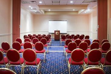 هتل Jackson Downtown Convention Center