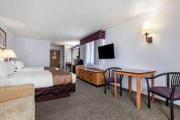 هتل Quality Inn & Suites Denver Airport   Gateway Park