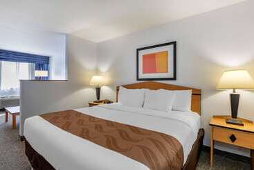 هتل Quality Inn & Suites Denver Airport   Gateway Park
