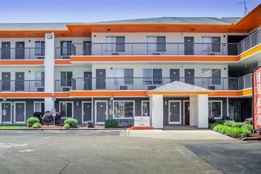 Отель Siegel Select Bossier City