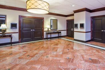 هتل Sonesta Atlanta Airport North