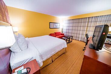 هتل Iowa Inn Bettendorf Quad Cities