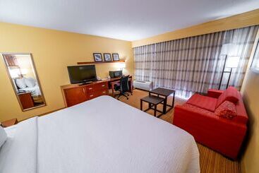 هتل Iowa Inn Bettendorf Quad Cities