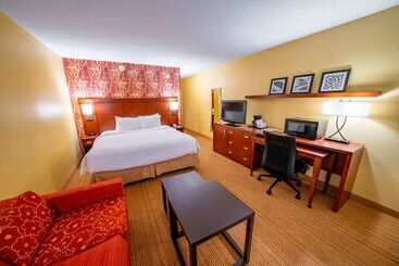 هتل Iowa Inn Bettendorf Quad Cities