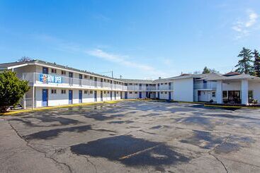 Motel 6 Pendleton, Or  West