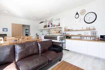 تختخواب و صبحانه Kef Guesthouse By Keflavík Airport