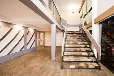 Best Western Barons Hotel & Conference Centre