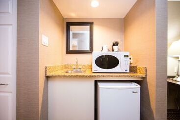 Best Western Barons Hotel & Conference Centre
