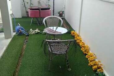 مسافرخانه Co. Living Suite