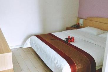هتل 7 Days Inn Guangzhou Pazhou Branch