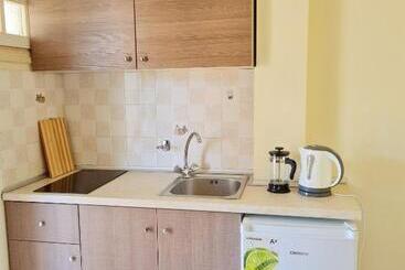 هتل Avra Sea View Paradise Pool Apartments