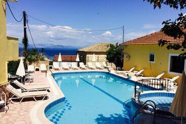 هتل Avra Sea View Paradise Pool Apartments